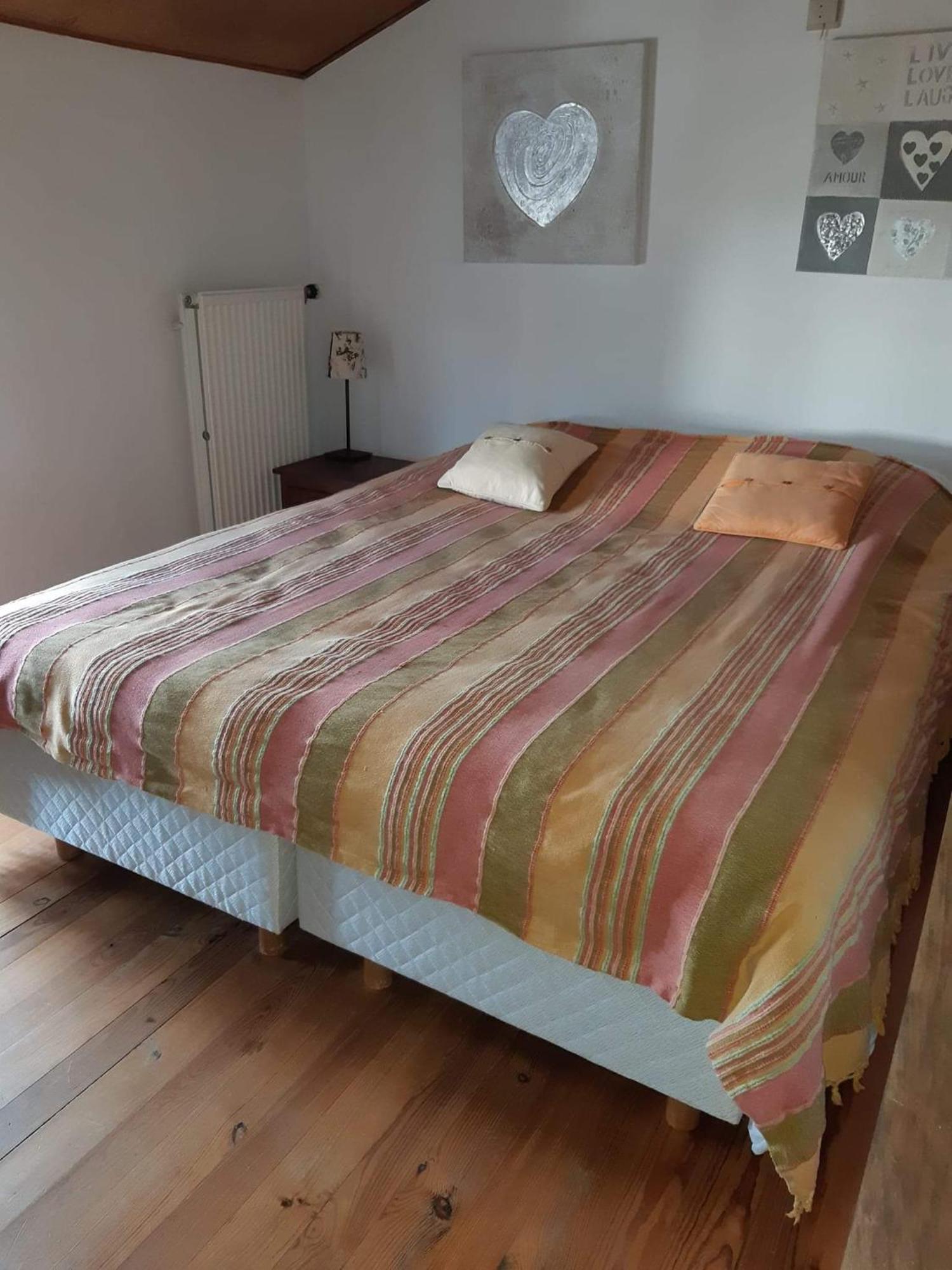 Villa Lesse en Ciel vous accueille avec plaisir . à Houyet Extérieur photo